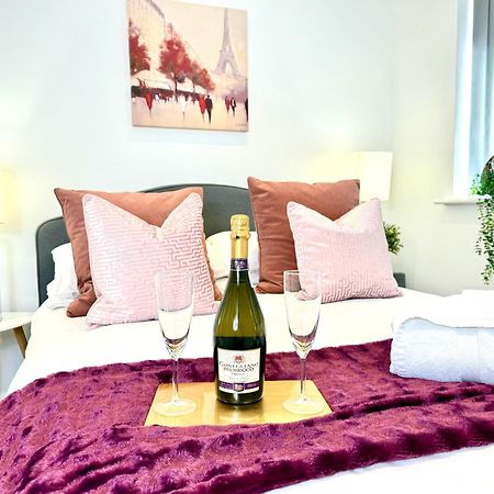 Hazel 1-Bedroom Cousy Flat, Parking, Wifi, Prime Location, Close To Blenheim Palace & Oxford Kidlington Exterior photo